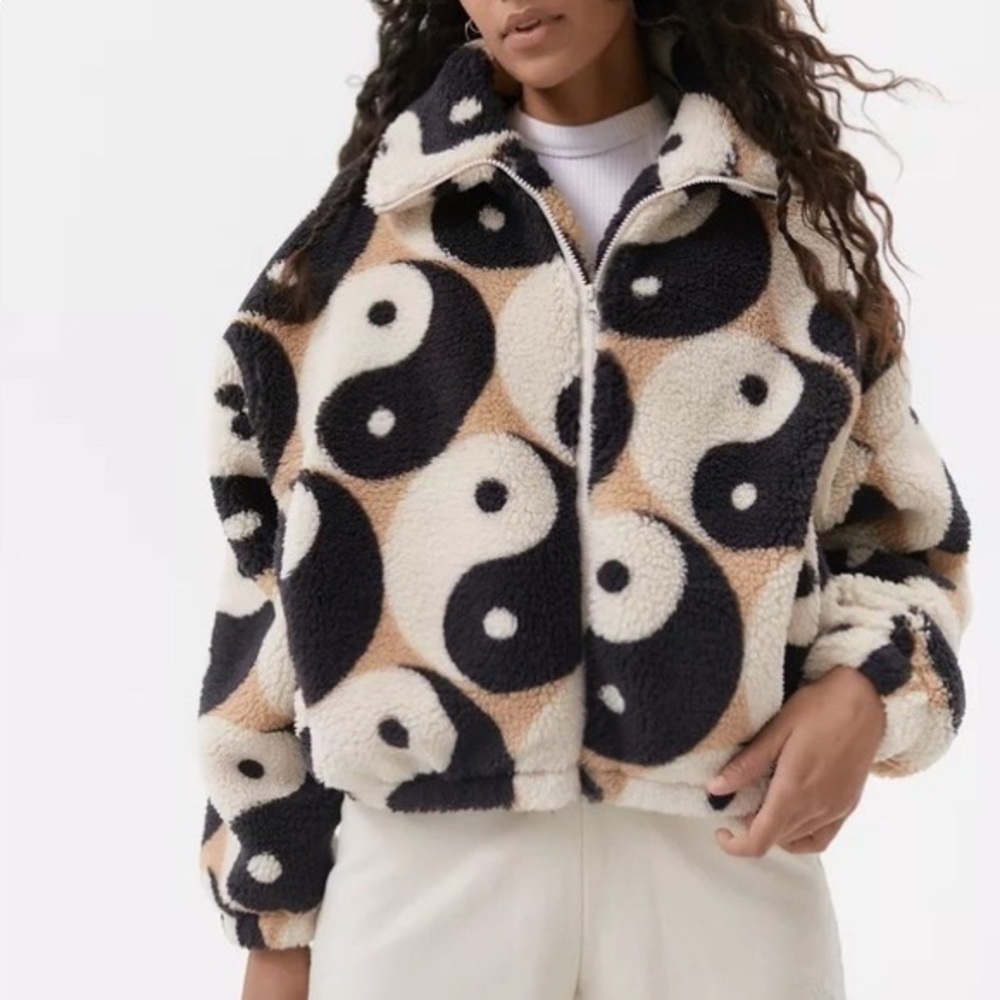 UO Olivia Yin Yang Printed Sherpa Jacket